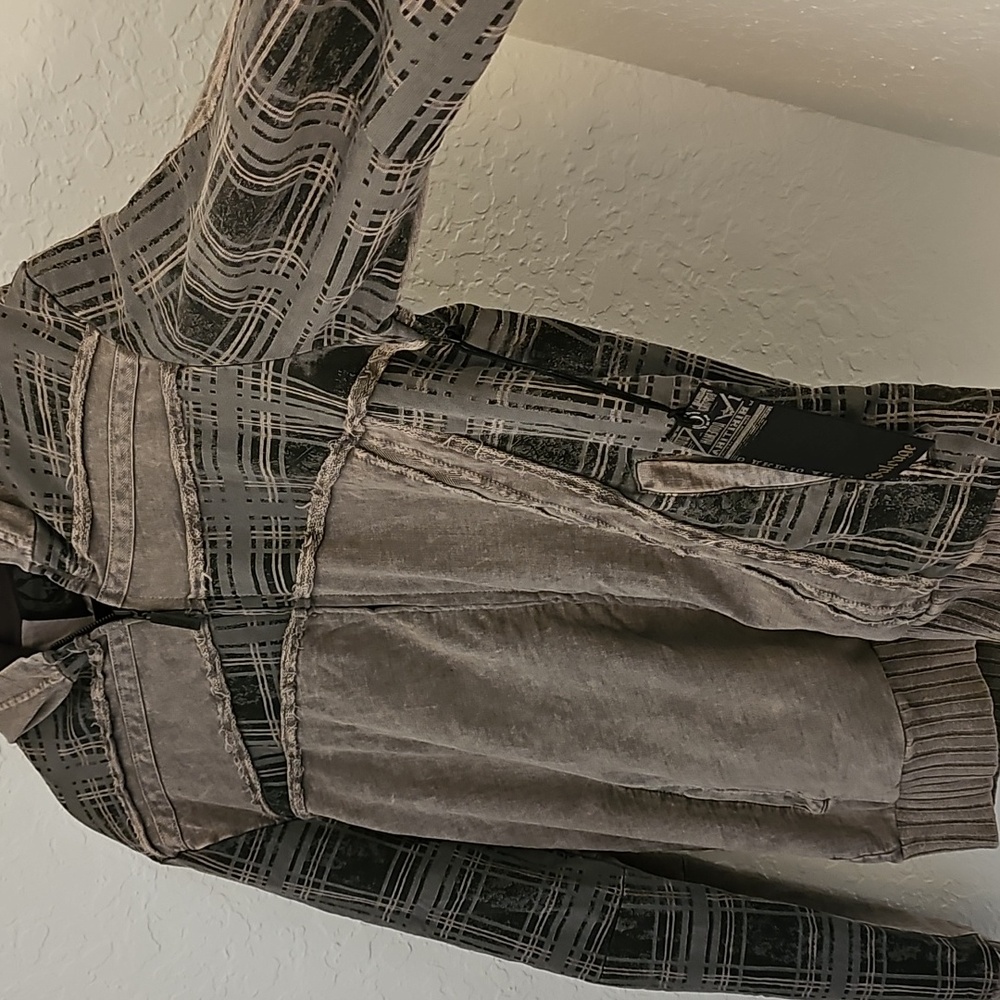 Salvage Gray Plaid Jacket With Hood - Picture 15 of 16